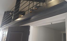 Studio avec mezzanine
